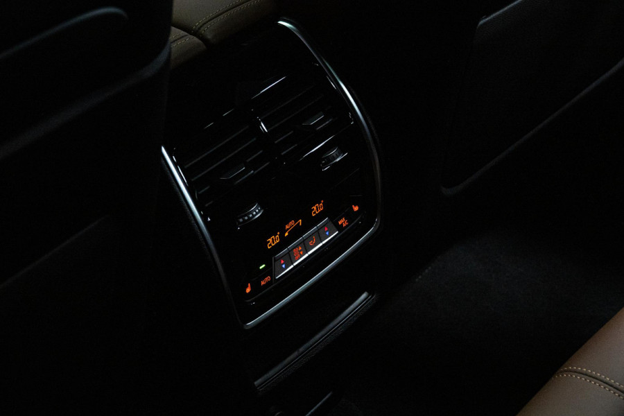 BMW X6 xDrive30d *M-Sport Pro / Luchtvering / Harman-Kardon / Stoelventilatie & -massage / Panorama Sky Lounge*