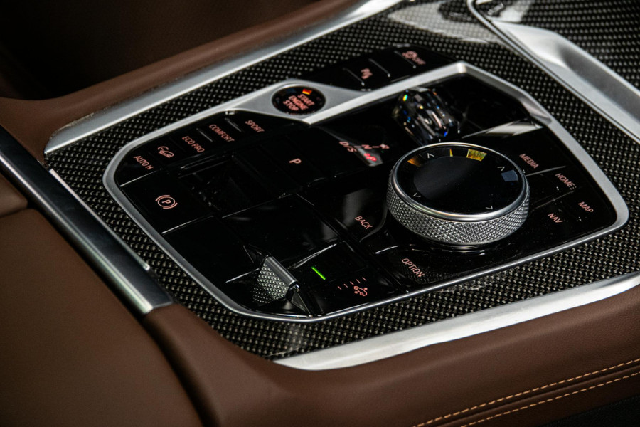 BMW X6 xDrive30d *M-Sport Pro / Luchtvering / Harman-Kardon / Stoelventilatie & -massage / Panorama Sky Lounge*