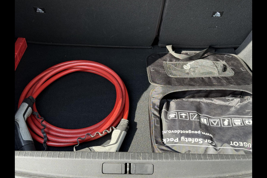 Peugeot e-208 EV Aut. Active Pack 50 kWh | Navi | Camera |