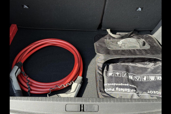 Peugeot e-208 EV Aut. Active Pack 50 kWh | Navi | Camera |