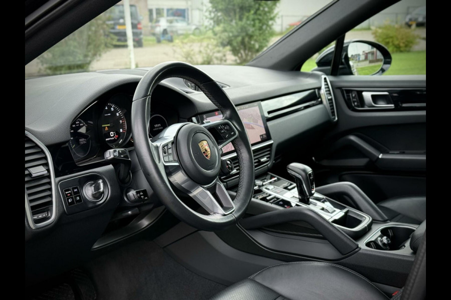 Porsche Cayenne Coupé 3.0 E-Hybrid SportDesign|Sport Chrono|Luchtvering|BOSE|Camera 360°|AppleCarplay