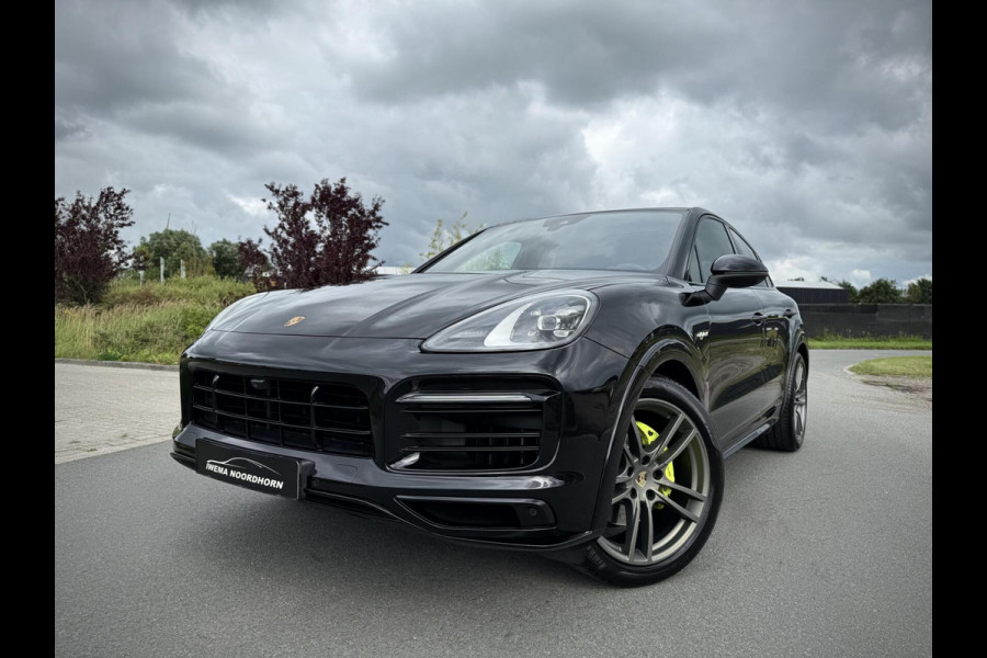 Porsche Cayenne Coupé 3.0 E-Hybrid SportDesign|Sport Chrono|Luchtvering|BOSE|Camera 360°|AppleCarplay
