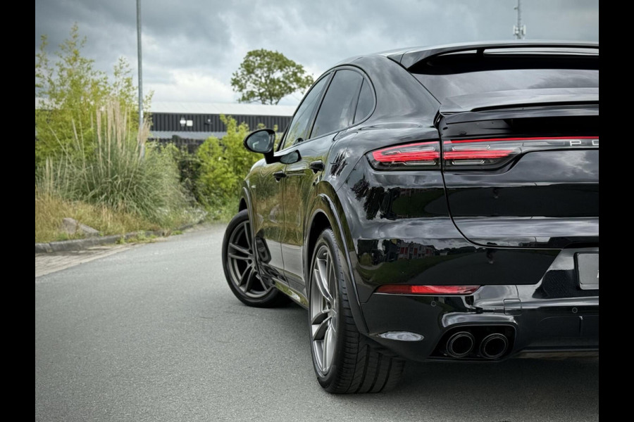 Porsche Cayenne Coupé 3.0 E-Hybrid SportDesign|Sport Chrono|Luchtvering|BOSE|Camera 360°|AppleCarplay