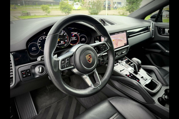Porsche Cayenne Coupé 3.0 E-Hybrid SportDesign|Sport Chrono|Luchtvering|BOSE|Camera 360°|AppleCarplay