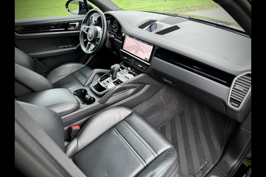 Porsche Cayenne Coupé 3.0 E-Hybrid SportDesign|Sport Chrono|Luchtvering|BOSE|Camera 360°|AppleCarplay