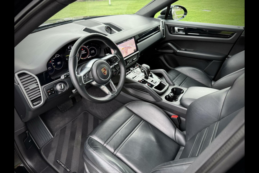 Porsche Cayenne Coupé 3.0 E-Hybrid SportDesign|Sport Chrono|Luchtvering|BOSE|Camera 360°|AppleCarplay