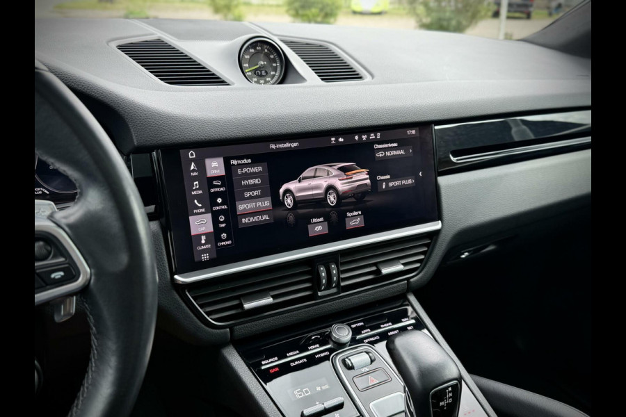 Porsche Cayenne Coupé 3.0 E-Hybrid SportDesign|Sport Chrono|Luchtvering|BOSE|Camera 360°|AppleCarplay