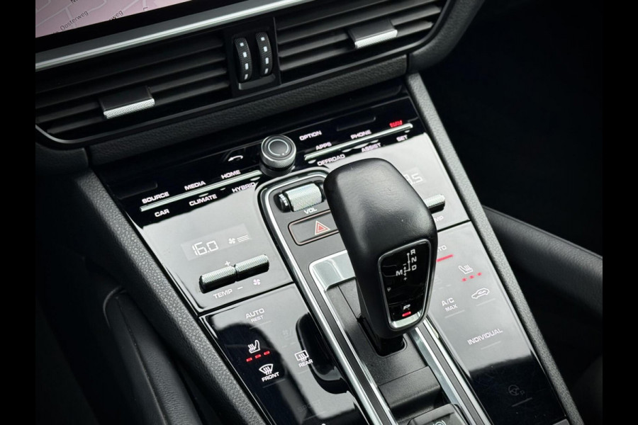 Porsche Cayenne Coupé 3.0 E-Hybrid SportDesign|Sport Chrono|Luchtvering|BOSE|Camera 360°|AppleCarplay
