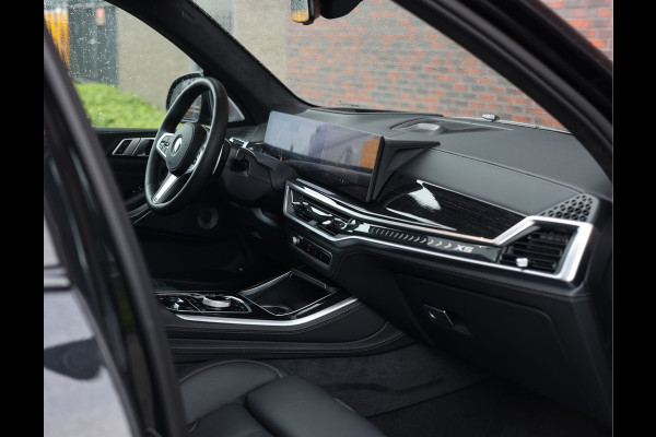 BMW X5 50e xDrive | Pano - Trekhaak - B&W