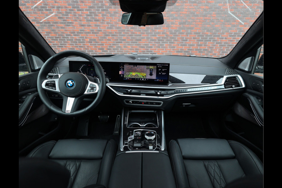BMW X5 50e xDrive | Pano - Trekhaak - B&W