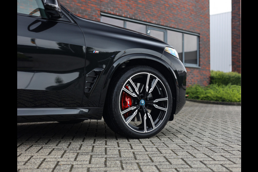 BMW X5 50e xDrive | Pano - Trekhaak - B&W