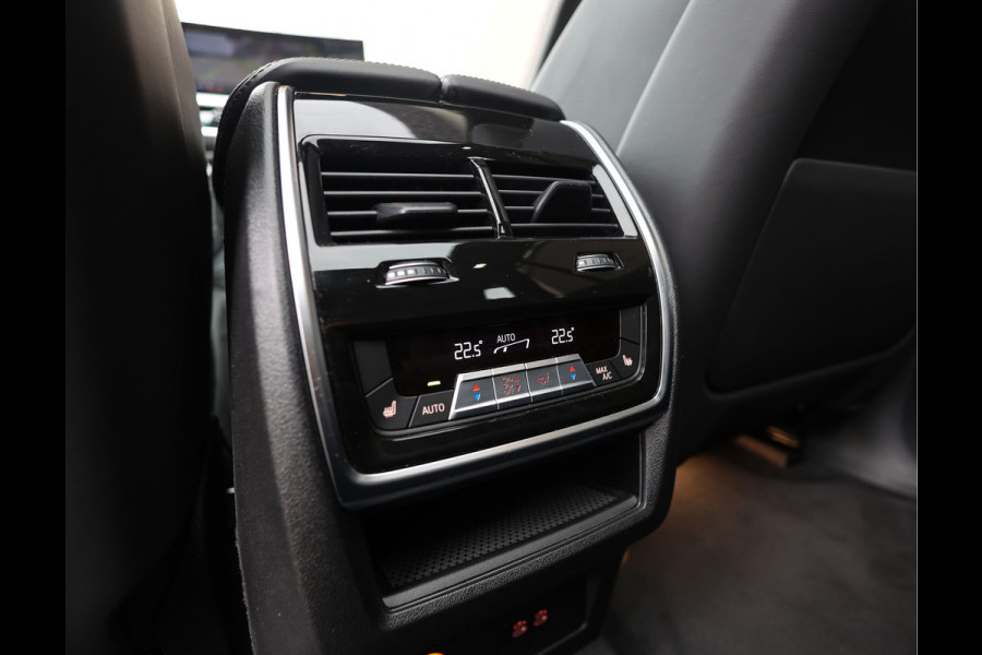 BMW X5 50e xDrive | Pano - Trekhaak - B&W