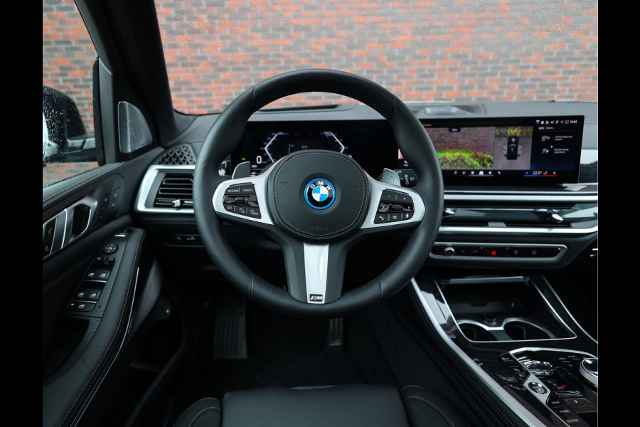 BMW X5 50e xDrive | Pano - Trekhaak - B&W
