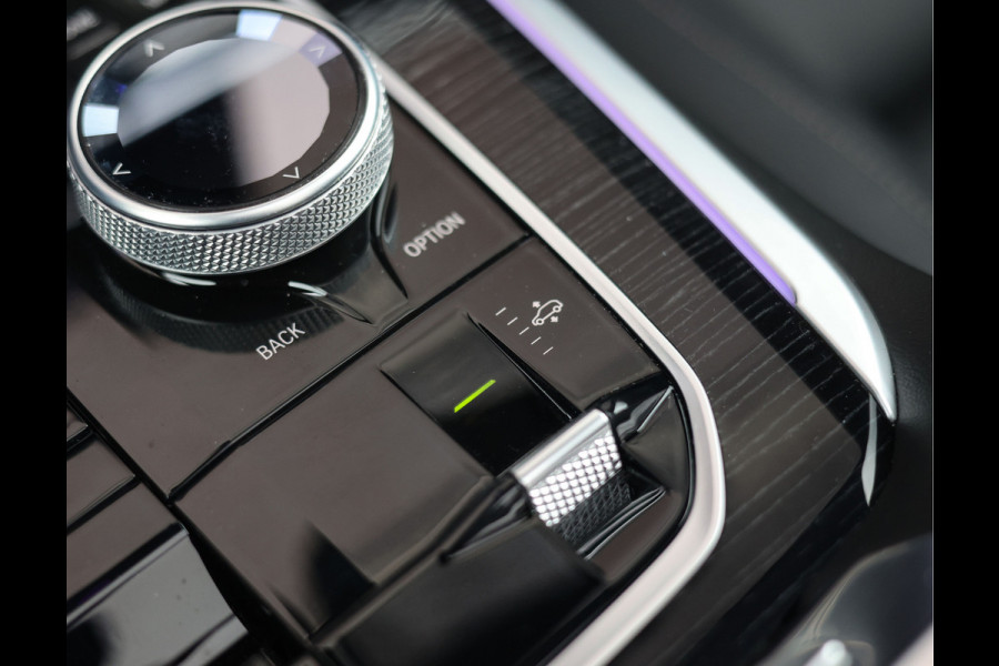 BMW X5 50e xDrive | Pano - Trekhaak - B&W