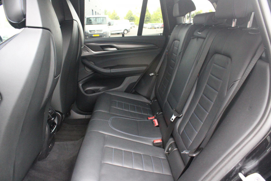 BMW X3 xDrive30e 293PK HIGH EXECUTIVE M SPORT | X-DRIVE | PANORAMISCH SCHUIF/KANTEL DAK | 20" LICHTMETALEN VELGEN | M SPORTREMMEN | COMFORT ACCESS | AKOESTISCH GLAS | VOORSTOELEN ELEKTRISCH VERSTELBAAR MET GEHEUGENFUNCTIE | STOEL VERWARMING | ADAPTIEVE LED KOPLAMPEN | DRIVING ASSISTANT PAKKET | ADAPTIVE CRUISE CONTROL | HEAD UP DISPLAY | DAB+ RADIO | HARMAN KARDON AUDIO SYSTEM | DRAADLOZE TELEFOONLADER | SPORTSTOELEN M-TECHNIC | LEER "VERNASCA" | SHADOW LINE | DRAADLOZE APPLE CARPLAY/ANDROID AUTO | NAVIGATIE | ALARM | ACHTERUITRIJ CAMERA | PARKEERSENSOREN VOOR EN ACHTER | ELE