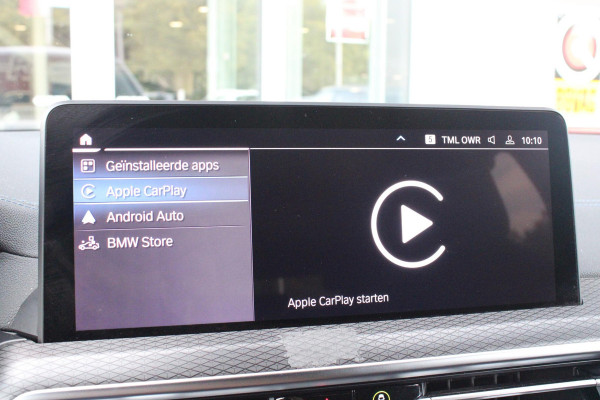 BMW X3 xDrive30e 293PK HIGH EXECUTIVE M SPORT | X-DRIVE | PANORAMISCH SCHUIF/KANTEL DAK | 20" LICHTMETALEN VELGEN | M SPORTREMMEN | COMFORT ACCESS | AKOESTISCH GLAS | VOORSTOELEN ELEKTRISCH VERSTELBAAR MET GEHEUGENFUNCTIE | STOEL VERWARMING | ADAPTIEVE LED KOPLAMPEN | DRIVING ASSISTANT PAKKET | ADAPTIVE CRUISE CONTROL | HEAD UP DISPLAY | DAB+ RADIO | HARMAN KARDON AUDIO SYSTEM | DRAADLOZE TELEFOONLADER | SPORTSTOELEN M-TECHNIC | LEER "VERNASCA" | SHADOW LINE | DRAADLOZE APPLE CARPLAY/ANDROID AUTO | NAVIGATIE | ALARM | ACHTERUITRIJ CAMERA | PARKEERSENSOREN VOOR EN ACHTER | ELE
