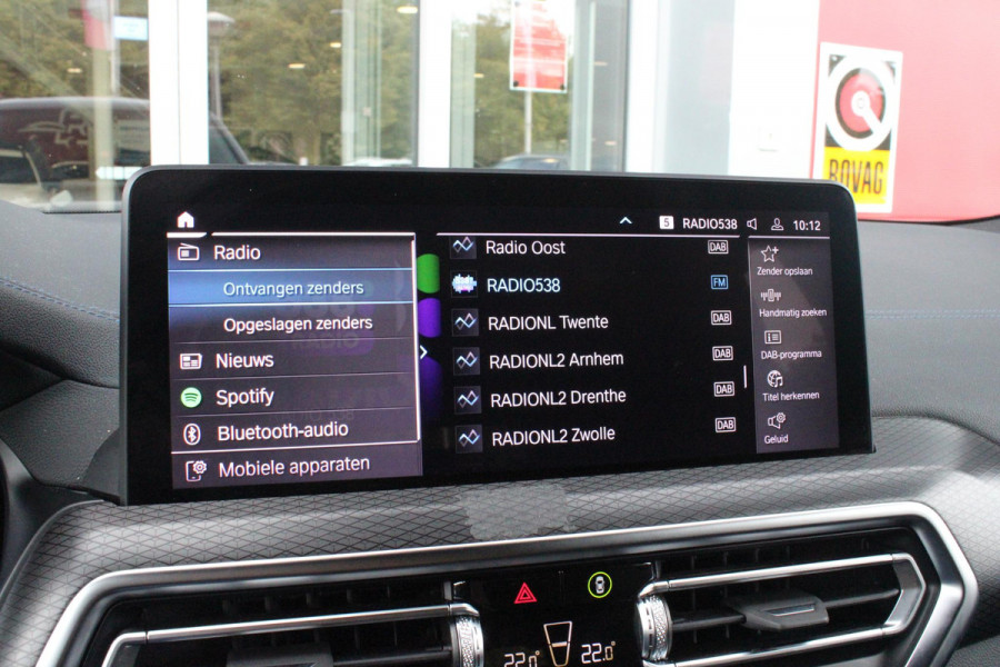 BMW X3 xDrive30e 293PK HIGH EXECUTIVE M SPORT | X-DRIVE | PANORAMISCH SCHUIF/KANTEL DAK | 20" LICHTMETALEN VELGEN | M SPORTREMMEN | COMFORT ACCESS | AKOESTISCH GLAS | VOORSTOELEN ELEKTRISCH VERSTELBAAR MET GEHEUGENFUNCTIE | STOEL VERWARMING | ADAPTIEVE LED KOPLAMPEN | DRIVING ASSISTANT PAKKET | ADAPTIVE CRUISE CONTROL | HEAD UP DISPLAY | DAB+ RADIO | HARMAN KARDON AUDIO SYSTEM | DRAADLOZE TELEFOONLADER | SPORTSTOELEN M-TECHNIC | LEER "VERNASCA" | SHADOW LINE | DRAADLOZE APPLE CARPLAY/ANDROID AUTO | NAVIGATIE | ALARM | ACHTERUITRIJ CAMERA | PARKEERSENSOREN VOOR EN ACHTER | ELE