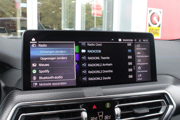 BMW X3 xDrive30e 293PK HIGH EXECUTIVE M SPORT | X-DRIVE | PANORAMISCH SCHUIF/KANTEL DAK | 20" LICHTMETALEN VELGEN | M SPORTREMMEN | COMFORT ACCESS | AKOESTISCH GLAS | VOORSTOELEN ELEKTRISCH VERSTELBAAR MET GEHEUGENFUNCTIE | STOEL VERWARMING | ADAPTIEVE LED KOPLAMPEN | DRIVING ASSISTANT PAKKET | ADAPTIVE CRUISE CONTROL | HEAD UP DISPLAY | DAB+ RADIO | HARMAN KARDON AUDIO SYSTEM | DRAADLOZE TELEFOONLADER | SPORTSTOELEN M-TECHNIC | LEER "VERNASCA" | SHADOW LINE | DRAADLOZE APPLE CARPLAY/ANDROID AUTO | NAVIGATIE | ALARM | ACHTERUITRIJ CAMERA | PARKEERSENSOREN VOOR EN ACHTER | ELE