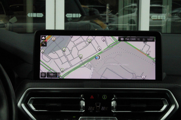 BMW X3 xDrive30e 293PK HIGH EXECUTIVE M SPORT | X-DRIVE | PANORAMISCH SCHUIF/KANTEL DAK | 20" LICHTMETALEN VELGEN | M SPORTREMMEN | COMFORT ACCESS | AKOESTISCH GLAS | VOORSTOELEN ELEKTRISCH VERSTELBAAR MET GEHEUGENFUNCTIE | STOEL VERWARMING | ADAPTIEVE LED KOPLAMPEN | DRIVING ASSISTANT PAKKET | ADAPTIVE CRUISE CONTROL | HEAD UP DISPLAY | DAB+ RADIO | HARMAN KARDON AUDIO SYSTEM | DRAADLOZE TELEFOONLADER | SPORTSTOELEN M-TECHNIC | LEER "VERNASCA" | SHADOW LINE | DRAADLOZE APPLE CARPLAY/ANDROID AUTO | NAVIGATIE | ALARM | ACHTERUITRIJ CAMERA | PARKEERSENSOREN VOOR EN ACHTER | ELE