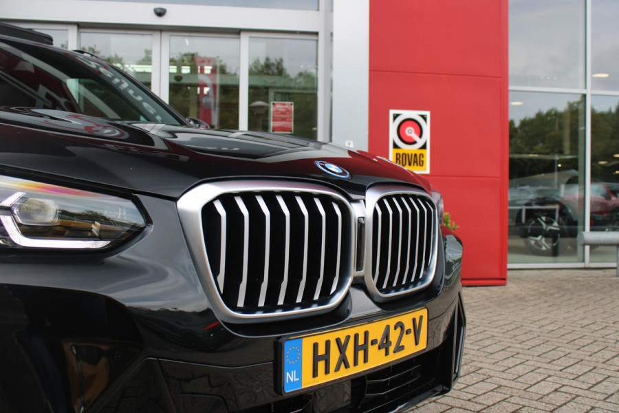 BMW X3 xDrive30e 293PK HIGH EXECUTIVE M SPORT | X-DRIVE | PANORAMISCH SCHUIF/KANTEL DAK | 20" LICHTMETALEN VELGEN | M SPORTREMMEN | COMFORT ACCESS | AKOESTISCH GLAS | VOORSTOELEN ELEKTRISCH VERSTELBAAR MET GEHEUGENFUNCTIE | STOEL VERWARMING | ADAPTIEVE LED KOPLAMPEN | DRIVING ASSISTANT PAKKET | ADAPTIVE CRUISE CONTROL | HEAD UP DISPLAY | DAB+ RADIO | HARMAN KARDON AUDIO SYSTEM | DRAADLOZE TELEFOONLADER | SPORTSTOELEN M-TECHNIC | LEER "VERNASCA" | SHADOW LINE | DRAADLOZE APPLE CARPLAY/ANDROID AUTO | NAVIGATIE | ALARM | ACHTERUITRIJ CAMERA | PARKEERSENSOREN VOOR EN ACHTER | ELE
