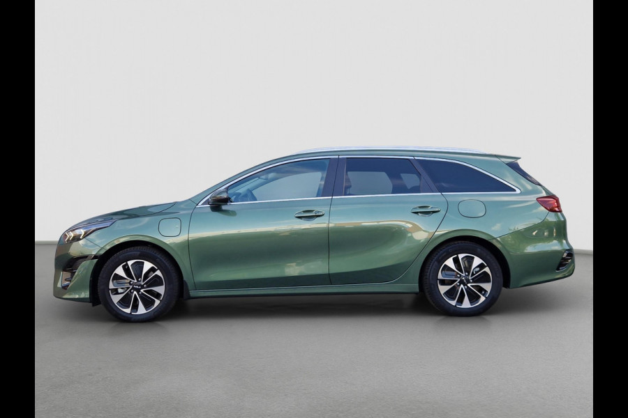 Kia Ceed Sportswagon 1.6 GDI PHEV DynamicPlusLine | Trekhaak| Dodehoek | Camera | Stoelverwarming | LED | Key-Less |