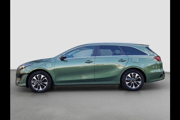 Kia Ceed Sportswagon 1.6 GDI PHEV DynamicPlusLine | Trekhaak| Dodehoek | Camera | Stoelverwarming | LED | Key-Less |