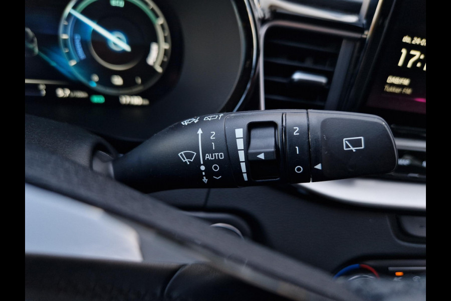 Kia Ceed Sportswagon 1.6 GDI PHEV DynamicPlusLine | Trekhaak| Dodehoek | Camera | Stoelverwarming | LED | Key-Less |