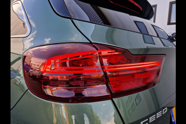 Kia Ceed Sportswagon 1.6 GDI PHEV DynamicPlusLine | Trekhaak| Dodehoek | Camera | Stoelverwarming | LED | Key-Less |