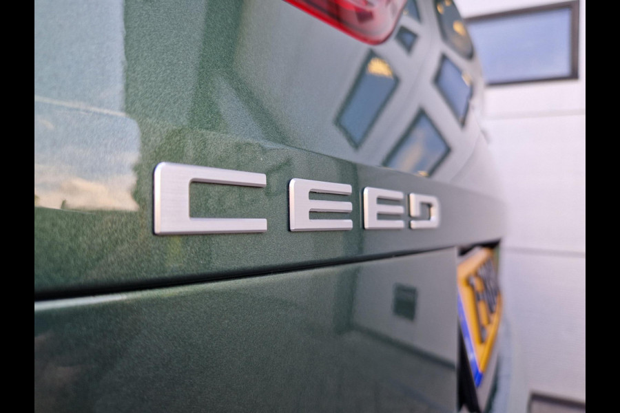 Kia Ceed Sportswagon 1.6 GDI PHEV DynamicPlusLine | Trekhaak| Dodehoek | Camera | Stoelverwarming | LED | Key-Less |
