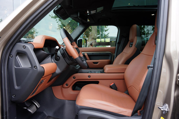 Land Rover Defender 110 P 635 Octa 4.4 Edition One GERESERVEERD