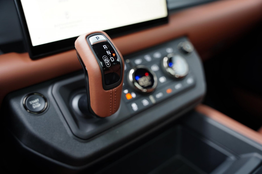 Land Rover Defender 110 P 635 Octa 4.4 Edition One GERESERVEERD