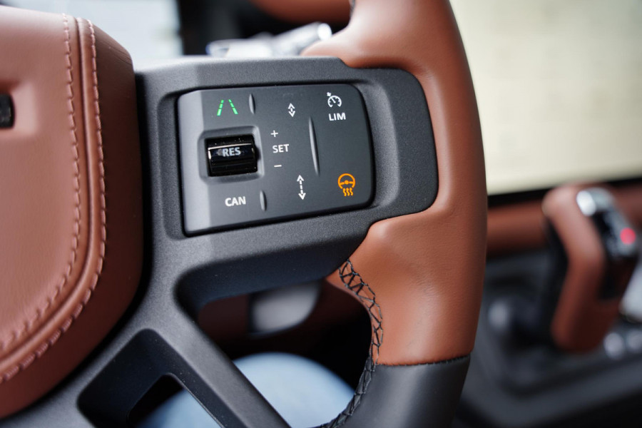 Land Rover Defender 110 P 635 Octa 4.4 Edition One GERESERVEERD