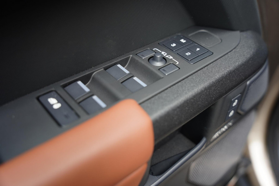 Land Rover Defender 110 P 635 Octa 4.4 Edition One GERESERVEERD
