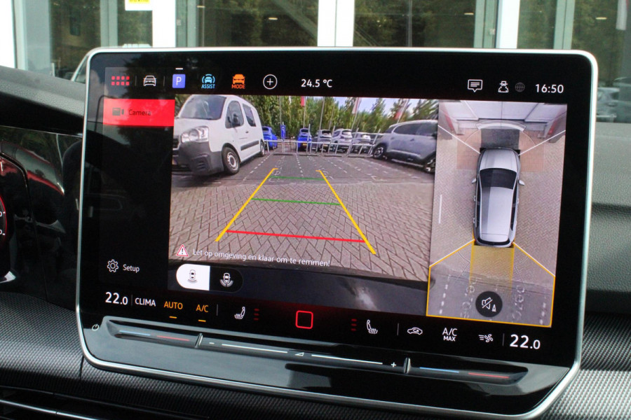 Volkswagen Golf 1.5 eTSI 150PK AUTOMAAT R-LINE EDITION 8.5! | NIEUW MODEL! | PANORAMISCH SCHUIF/KANTEL DAK | LICHTMETALEN VELGEN 18" "YORK" | 360˚ CAMERA | 3-ZONE AIRCONDITIONING INCL. AIRCARE | RIJASSISTENT PAKKET O.A. ADAPTIVE CRUISE CONTROL, LANE ASSIST, DODEHOEK DETECTIE | NAVIGATIE | HEAD UP DISPLAY | STOEL/STUUR VERWARMING | DESIGN PAKKET BLACK STYLE MET LED MATRIX KOPLAMPEN |