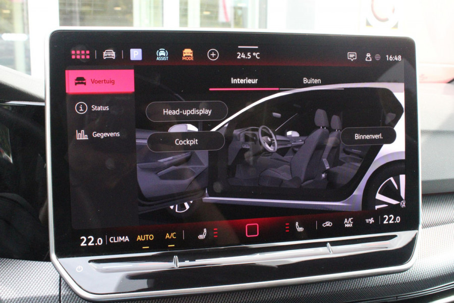 Volkswagen Golf 1.5 eTSI 150PK AUTOMAAT R-LINE EDITION 8.5! | NIEUW MODEL! | PANORAMISCH SCHUIF/KANTEL DAK | LICHTMETALEN VELGEN 18" "YORK" | 360˚ CAMERA | 3-ZONE AIRCONDITIONING INCL. AIRCARE | RIJASSISTENT PAKKET O.A. ADAPTIVE CRUISE CONTROL, LANE ASSIST, DODEHOEK DETECTIE | NAVIGATIE | HEAD UP DISPLAY | STOEL/STUUR VERWARMING | DESIGN PAKKET BLACK STYLE MET LED MATRIX KOPLAMPEN |