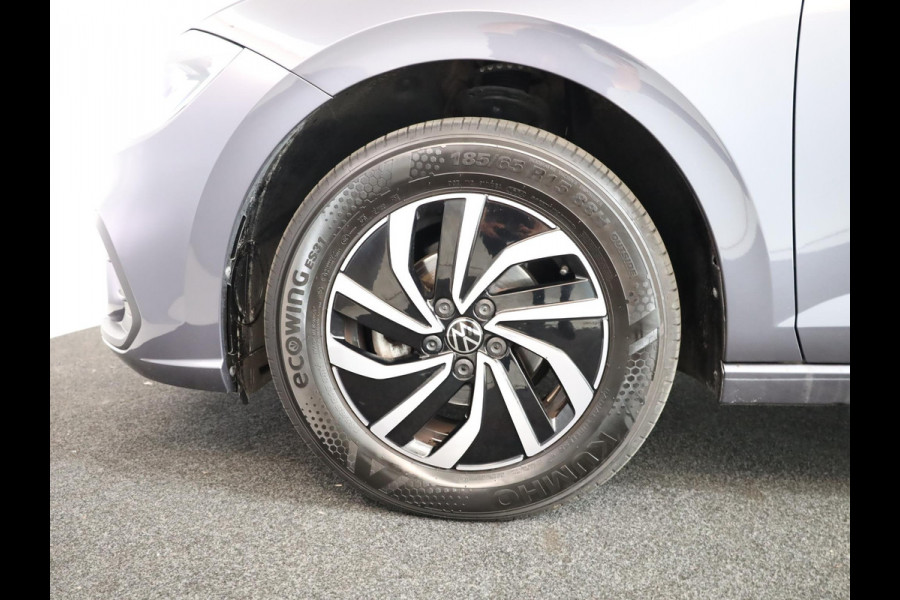 Volkswagen Polo 1.0 TSI Life Edition 95 pk Automaat (DSG) | Verlengde garantie | Navigatie via App | Parkeersensoren achter | Achteruitrijcamera | Adaptieve cruise control | LED koplampen |
