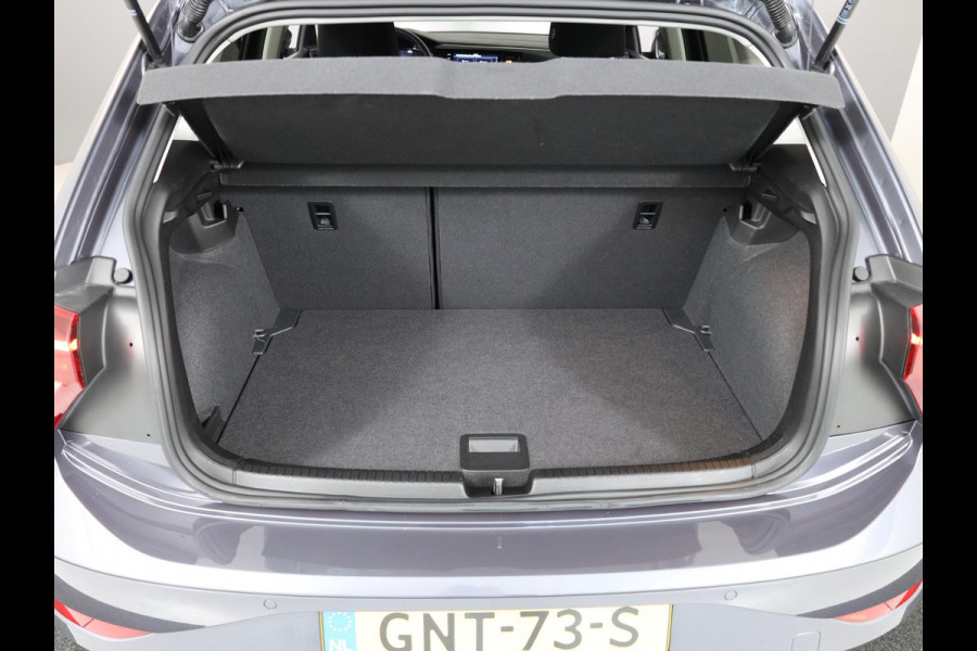 Volkswagen Polo 1.0 TSI Life Edition 95 pk Automaat (DSG) | Verlengde garantie | Navigatie via App | Parkeersensoren achter | Achteruitrijcamera | Adaptieve cruise control | LED koplampen |