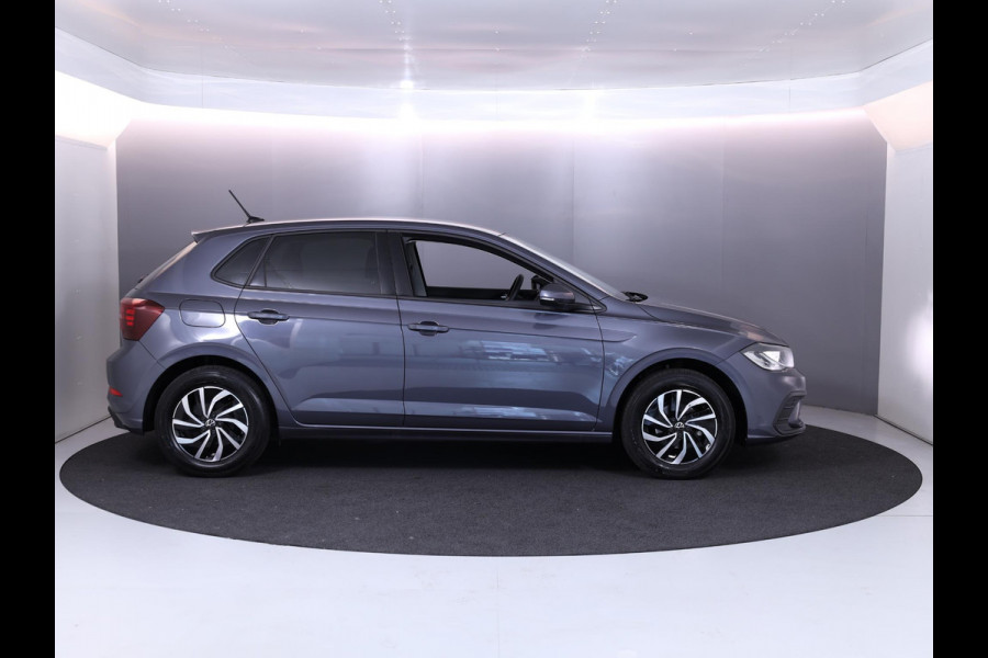 Volkswagen Polo 1.0 TSI Life Edition 95 pk Automaat (DSG) | Verlengde garantie | Navigatie via App | Parkeersensoren achter | Achteruitrijcamera | Adaptieve cruise control | LED koplampen |