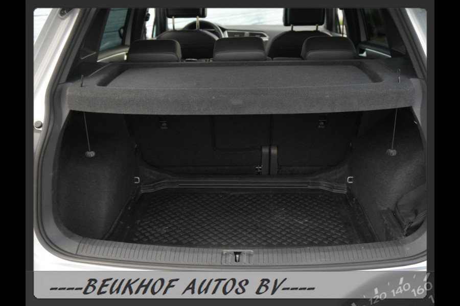 Volkswagen Tiguan 1.5 TSI R-Line Business+ Pano Trekhaak Cam