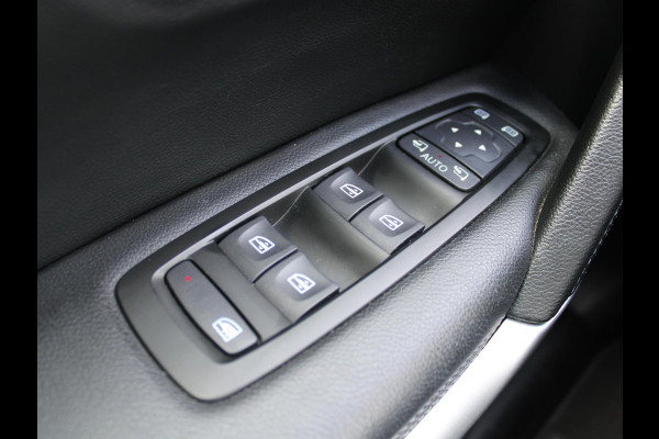 Renault Kadjar 1.3 TCe Intens | TREKHAAK | NAVIGATIE | STOELVERWARMING |