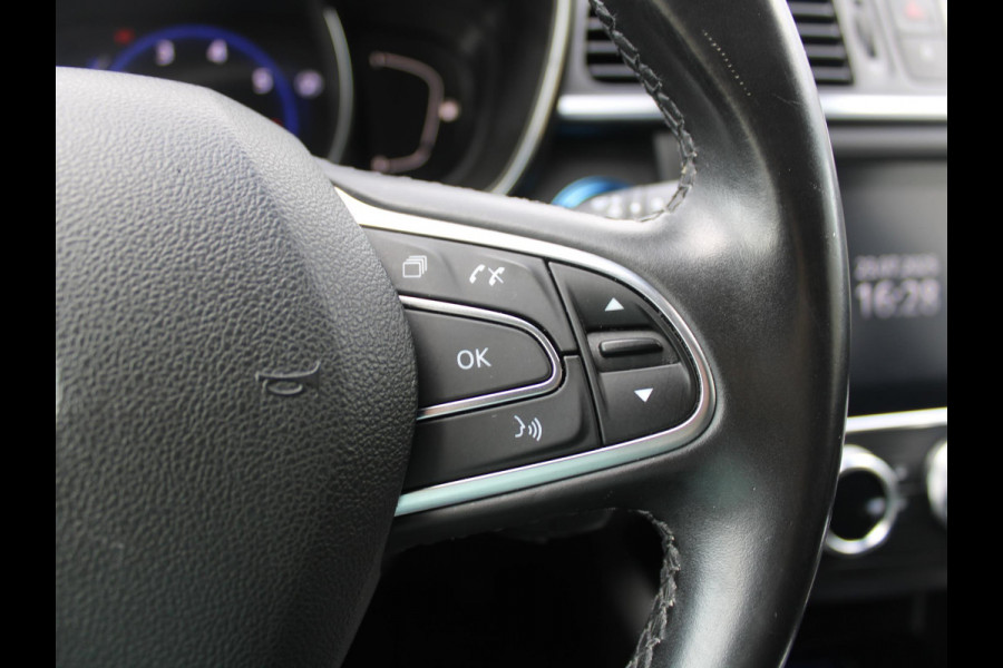 Renault Kadjar 1.3 TCe Intens | TREKHAAK | NAVIGATIE | STOELVERWARMING |