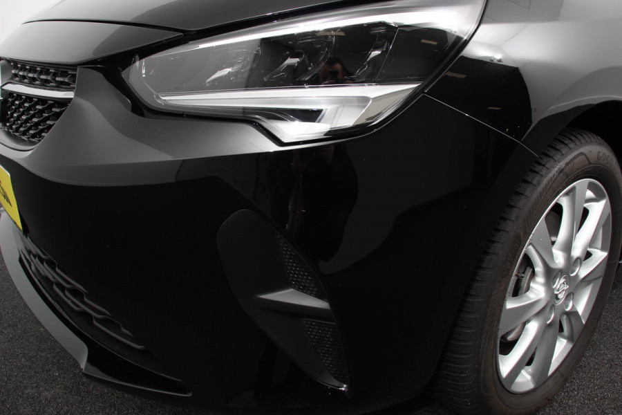 Opel Corsa 1.2 Automaat Edition Navigatie Apple Carplay/Android Auto Parkeersensor achter Camera Stoel- en stuurverwarming Cruise Control