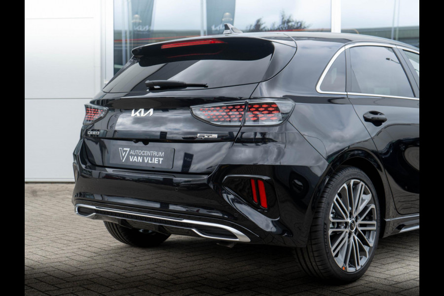 Kia Ceed 1.5 T-GDi GT-PlusLine | UNIEKE AUTO | OP VOORRAAD DIRECT RIJDEN | schuifkanteldak | JBL Speakers | Elektrische verstelbare stoelen met geheugenfunctie |