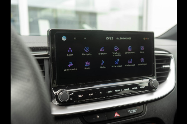Kia Ceed 1.5 T-GDi GT-PlusLine | UNIEKE AUTO | OP VOORRAAD DIRECT RIJDEN | schuifkanteldak | JBL Speakers | Elektrische verstelbare stoelen met geheugenfunctie |