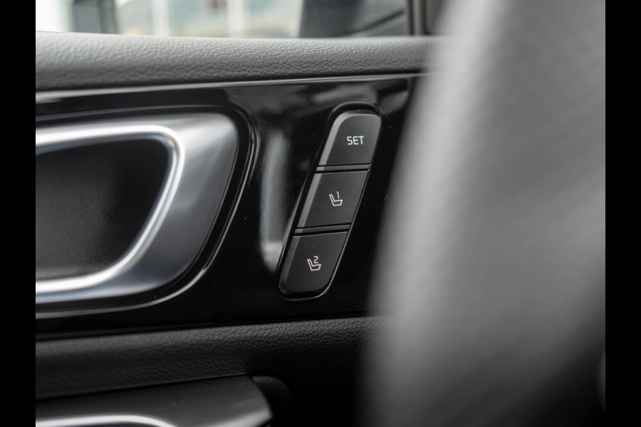Kia Ceed 1.5 T-GDi GT-PlusLine | UNIEKE AUTO | OP VOORRAAD DIRECT RIJDEN | schuifkanteldak | JBL Speakers | Elektrische verstelbare stoelen met geheugenfunctie |