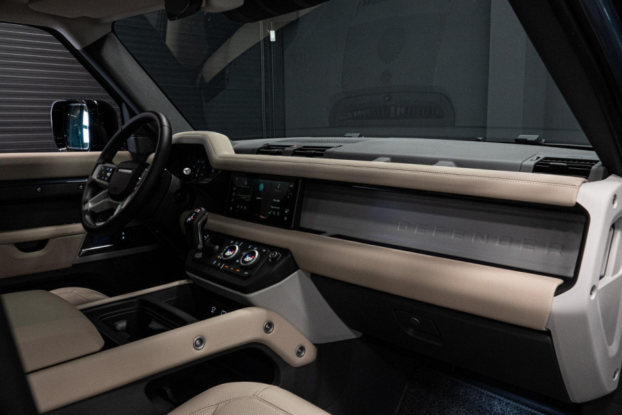 Land Rover Defender 110 2.0 P400e 110 SE *Meridian / Luchtvering / Panorama / Surround-view / Memory *