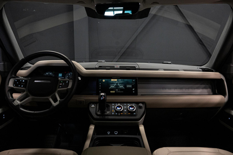 Land Rover Defender 110 2.0 P400e 110 SE *Meridian / Luchtvering / Panorama / Surround-view / Memory *