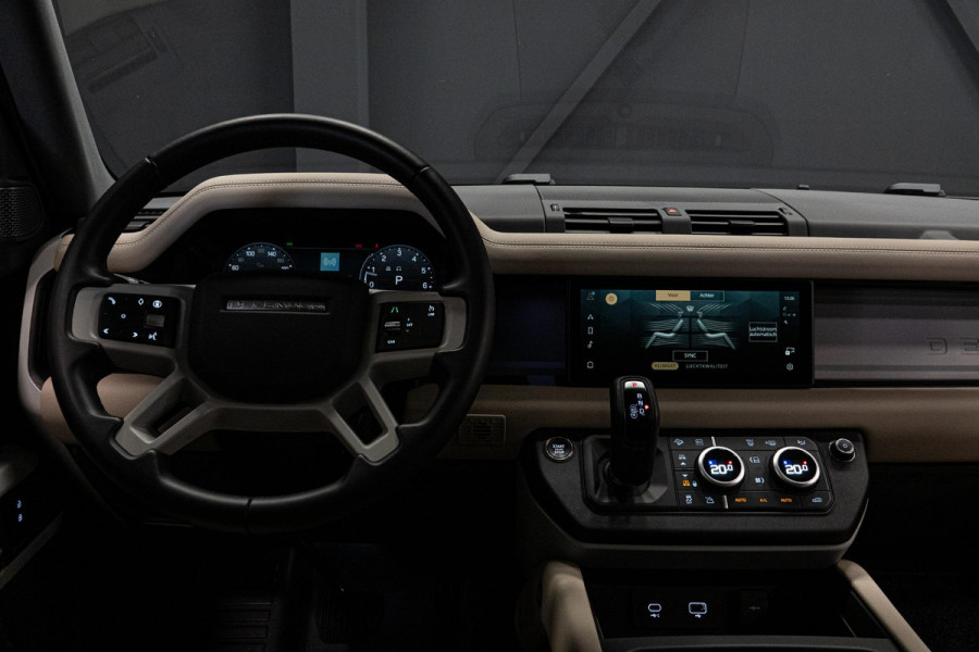 Land Rover Defender 110 2.0 P400e 110 SE *Meridian / Luchtvering / Panorama / Surround-view / Memory *
