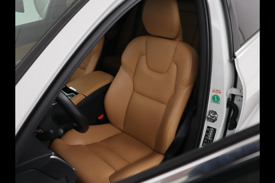 Volvo V60 2.0 T8 Recharge AWD Inscription | Panoramadak | Head-Up | Leder | Harman/Kardon | Trekhaak | Stoelverwarming | 360 Camera | Adaptive cruise | Carplay | Navigatie