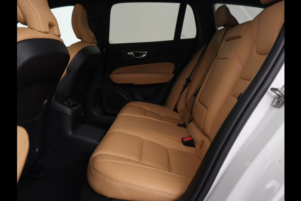 Volvo V60 2.0 T8 Recharge AWD Inscription | Panoramadak | Head-Up | Leder | Harman/Kardon | Trekhaak | Stoelverwarming | 360 Camera | Adaptive cruise | Carplay | Navigatie